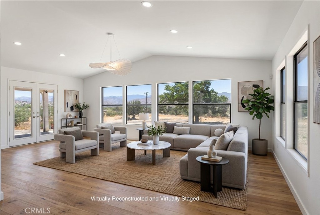 4114 Aliso Property Photo 4