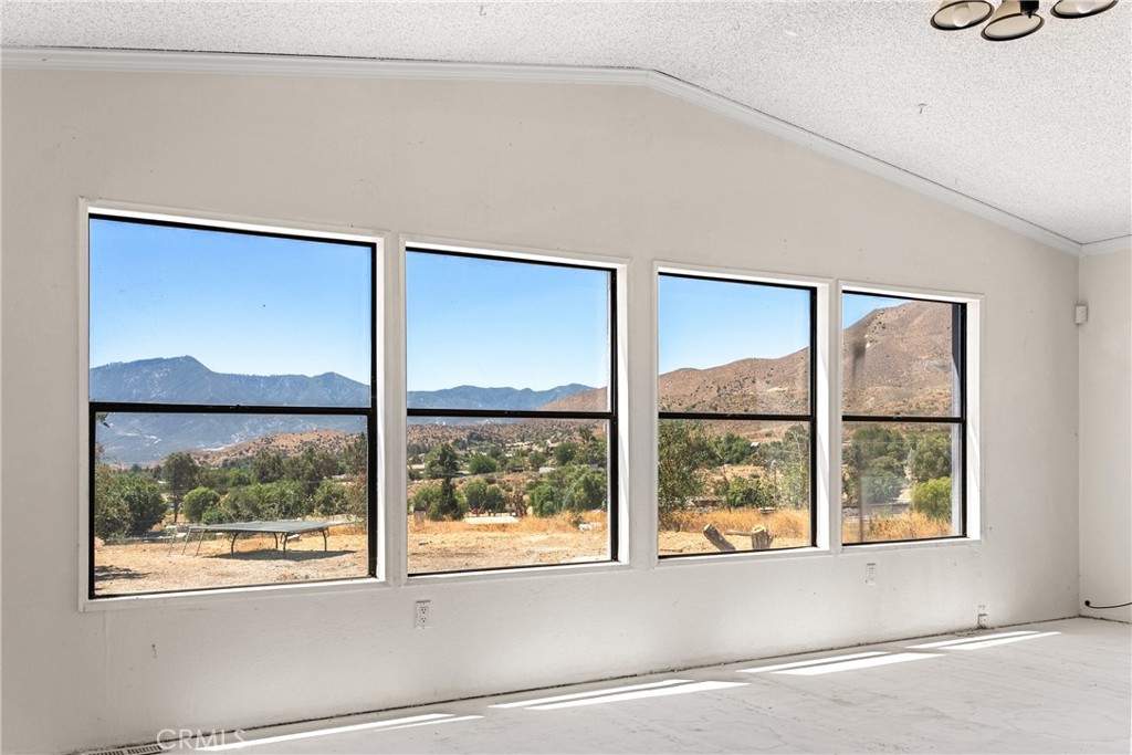 4114 Aliso Property Photo 6