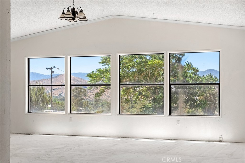 4114 Aliso Property Photo 7