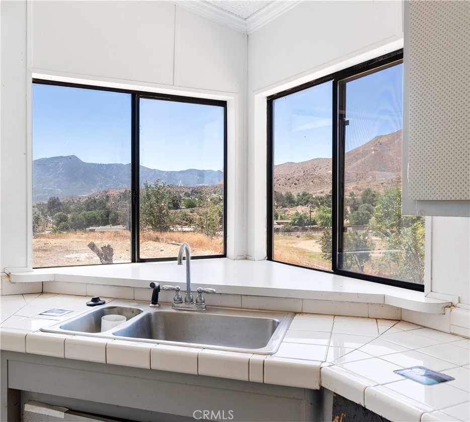 4114 Aliso Property Photo 16