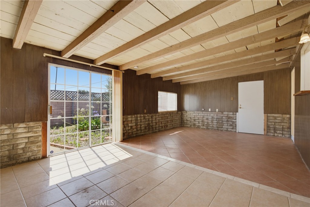3138 S M Street Property Photo 17