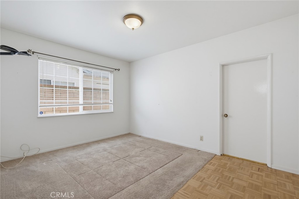 3138 S M Street Property Photo 23