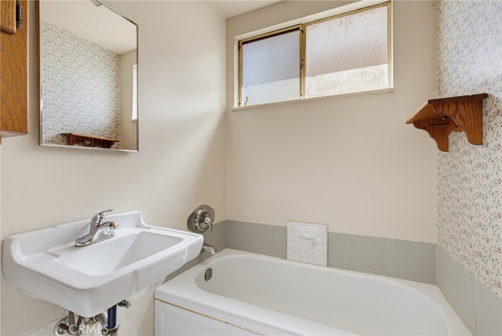 3138 S M Street Property Photo 28