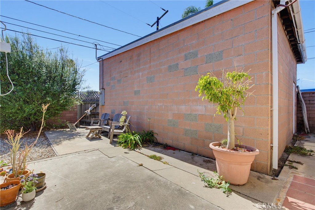 3138 S M Street Property Photo 30