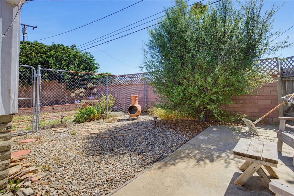 3138 S M Street Property Photo 31