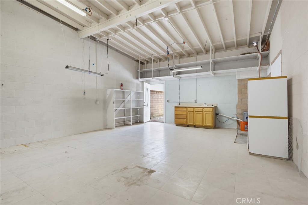 3138 S M Street Property Photo 36