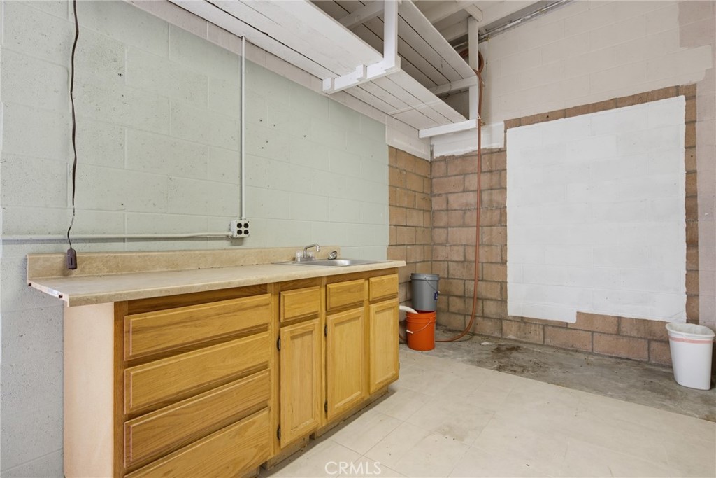 3138 S M Street Property Photo 37