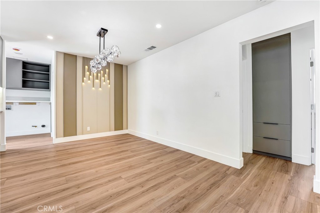 6722 Katherine Ave Property Photo 6