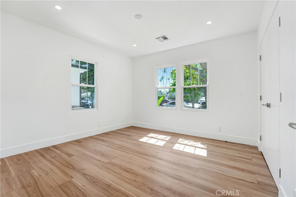 6722 Katherine Ave Property Photo 14