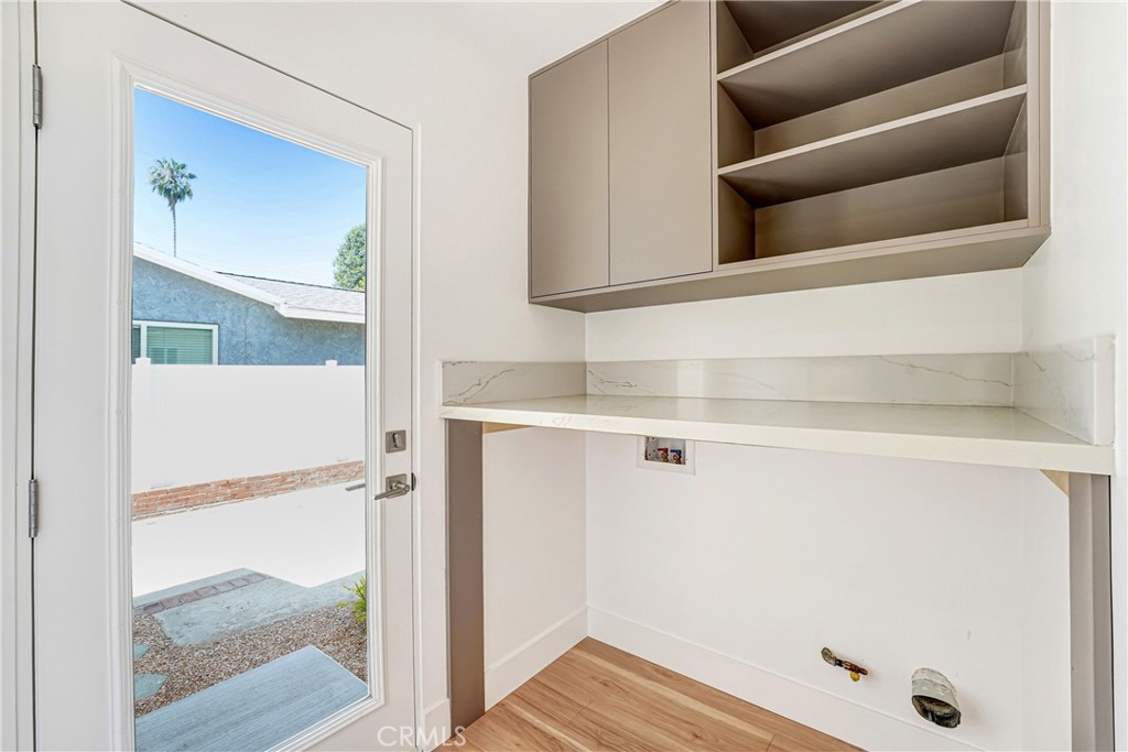 6722 Katherine Ave Property Photo 17