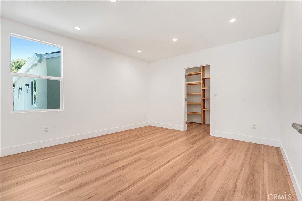 6722 Katherine Ave Property Photo 18