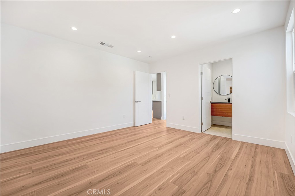 6722 Katherine Ave Property Photo 19