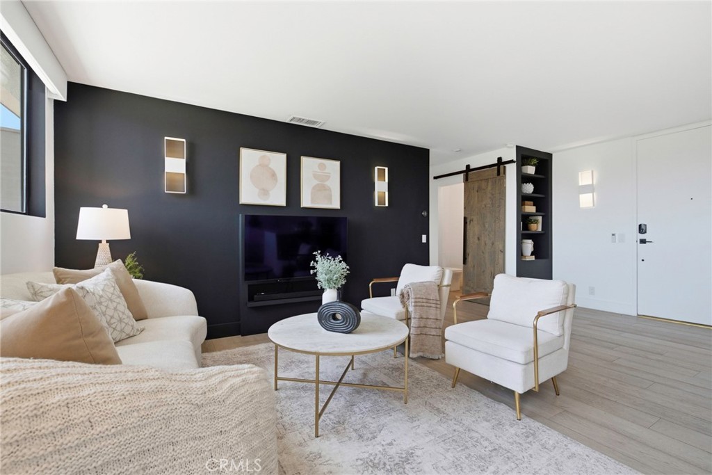 100 S Doheny 707 Property Photo 12