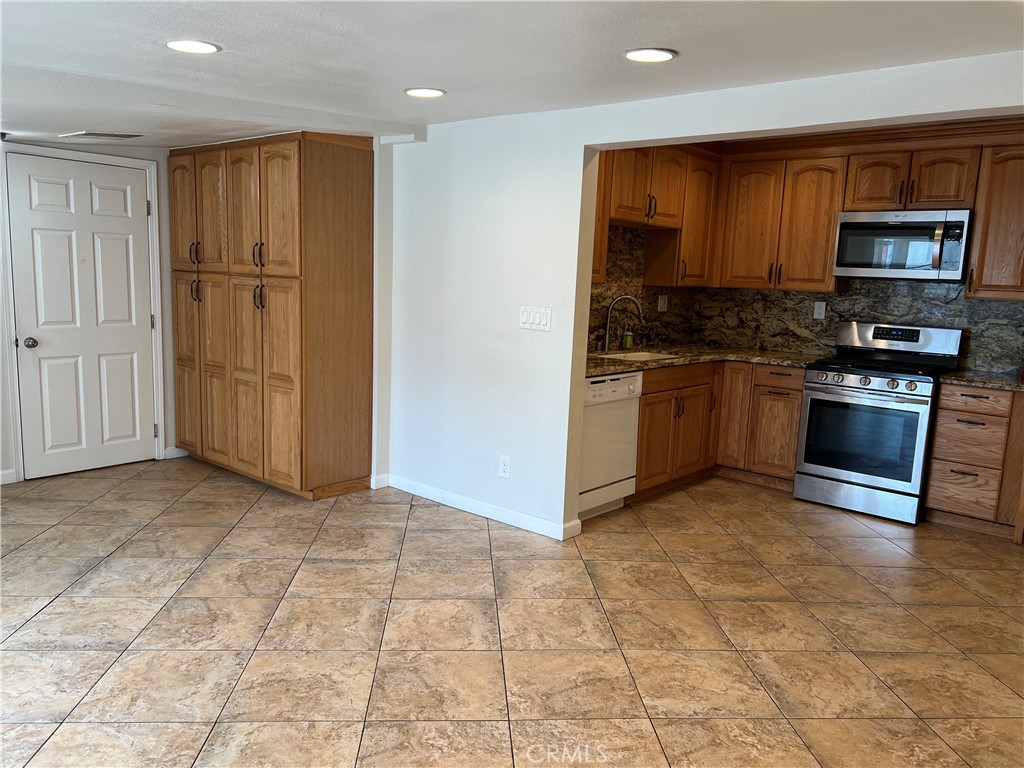 12752 Lemay Property Photo 13