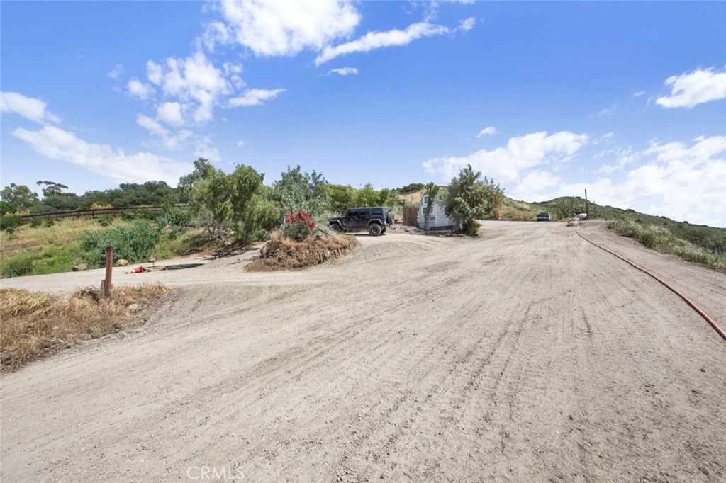 10200 Willow Springs Lane Property Photo 17