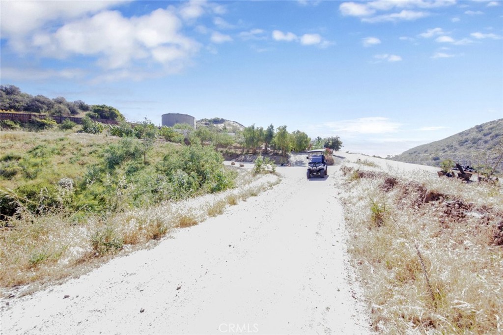 10200 Willow Springs Lane Property Photo 18