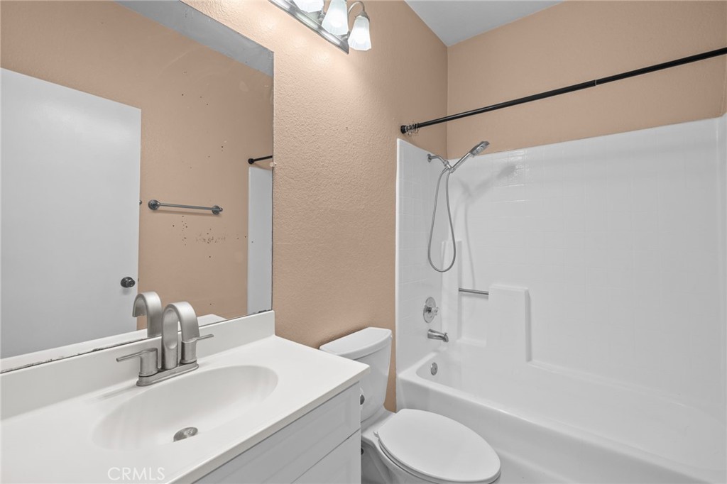 528 E. San Jose Ave 110 Property Photo 32