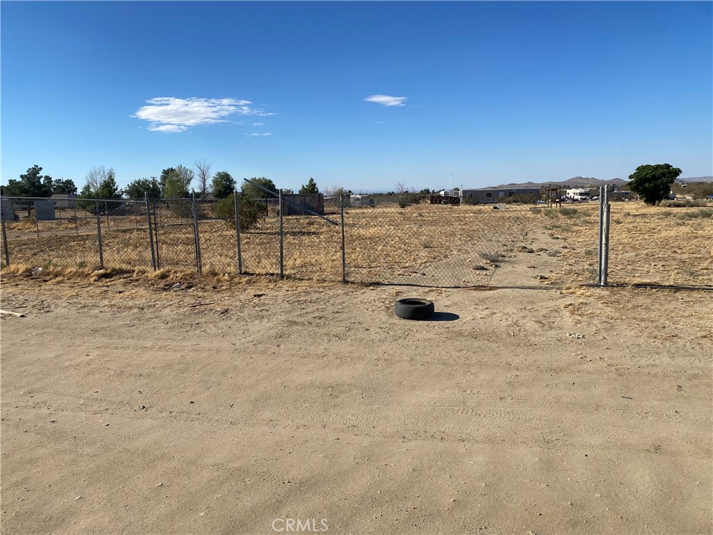 12 116th E Property Photo 1