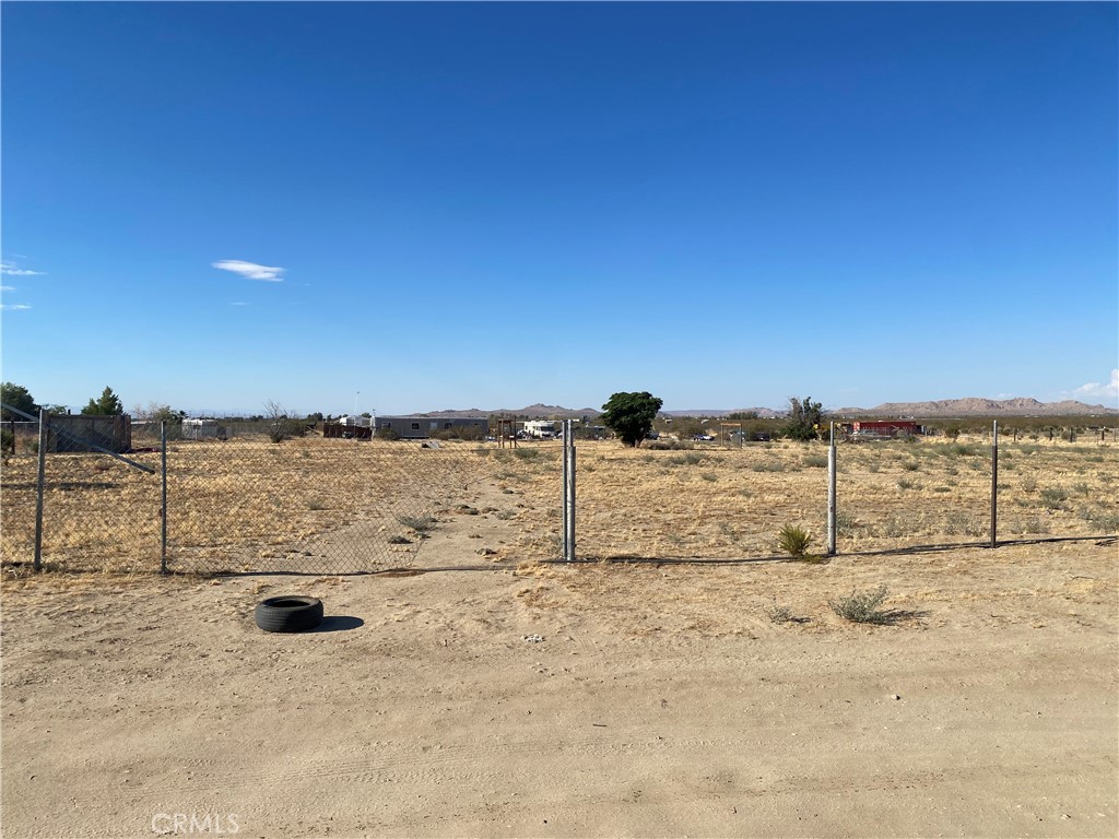 12 116th E Property Photo 3