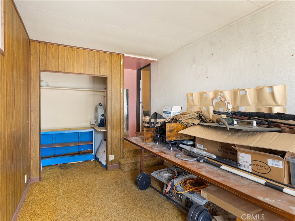 1817 W Burbank Boulevard Property Photo 32