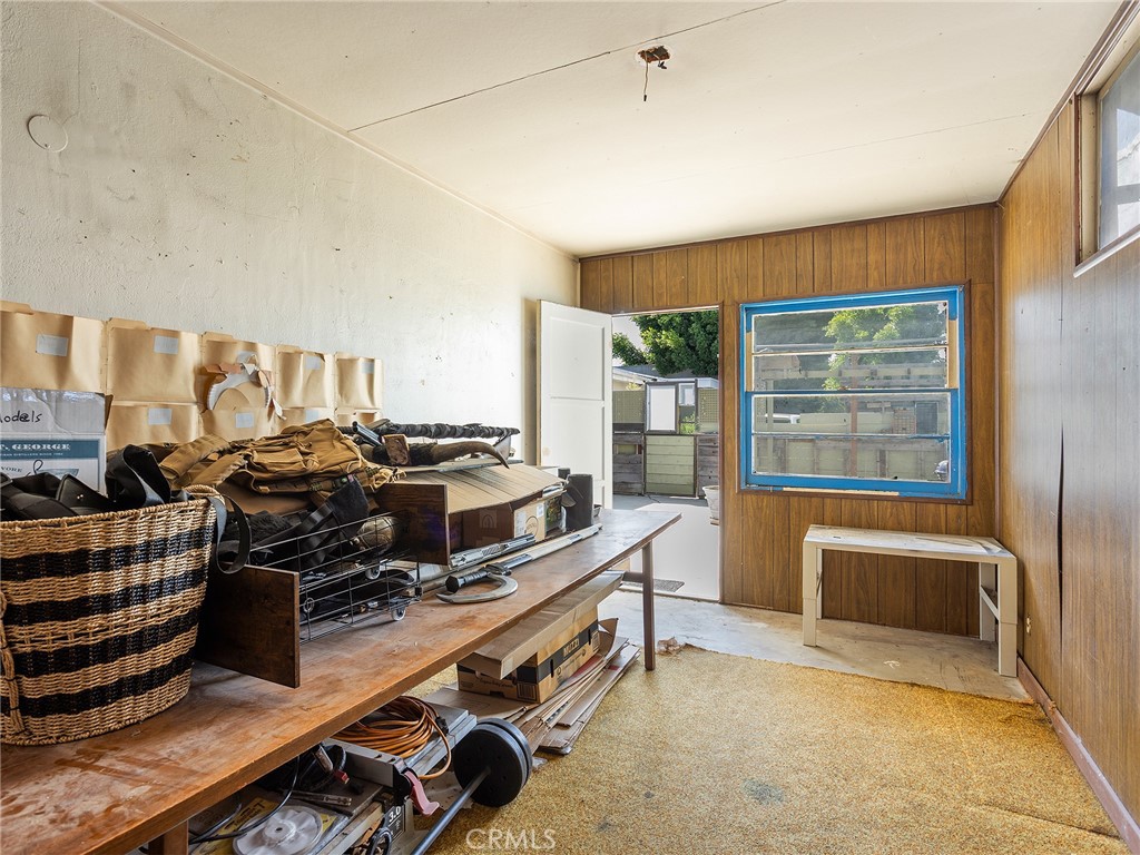 1817 W Burbank Boulevard Property Photo 33