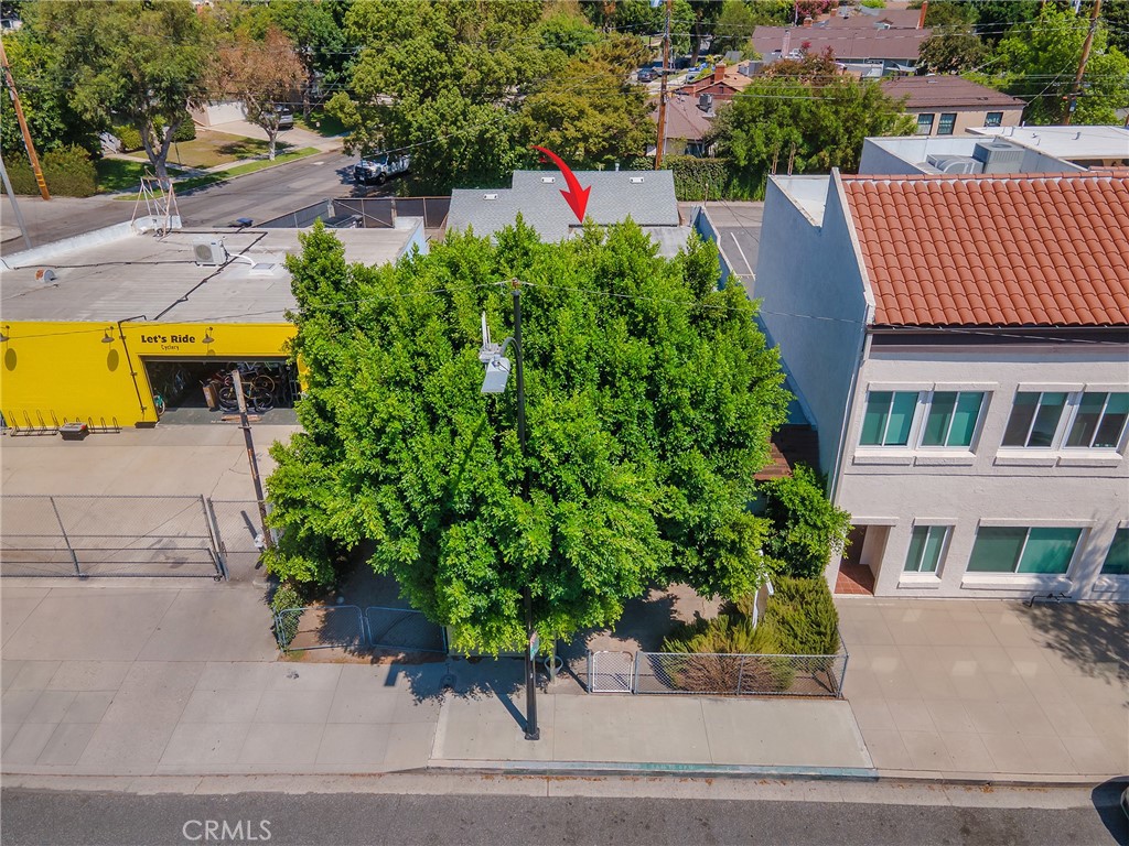 1817 W Burbank Boulevard Property Photo 42