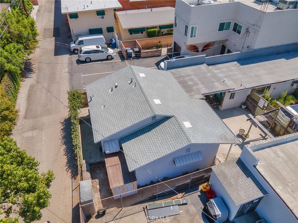 1817 W Burbank Boulevard Property Photo 48