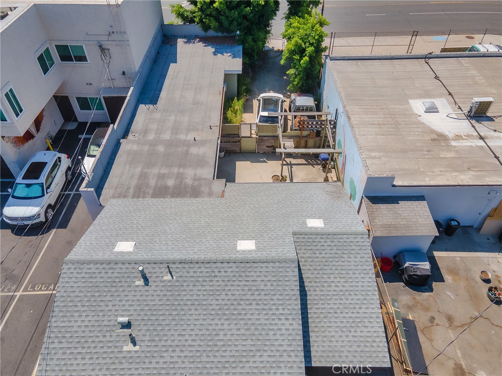 1817 W Burbank Boulevard Property Photo 49