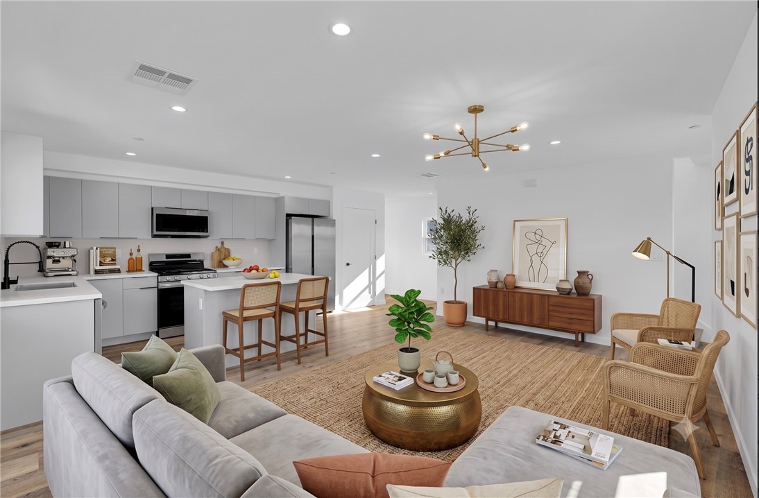 1736 Carmona Avenue Property Photo 3