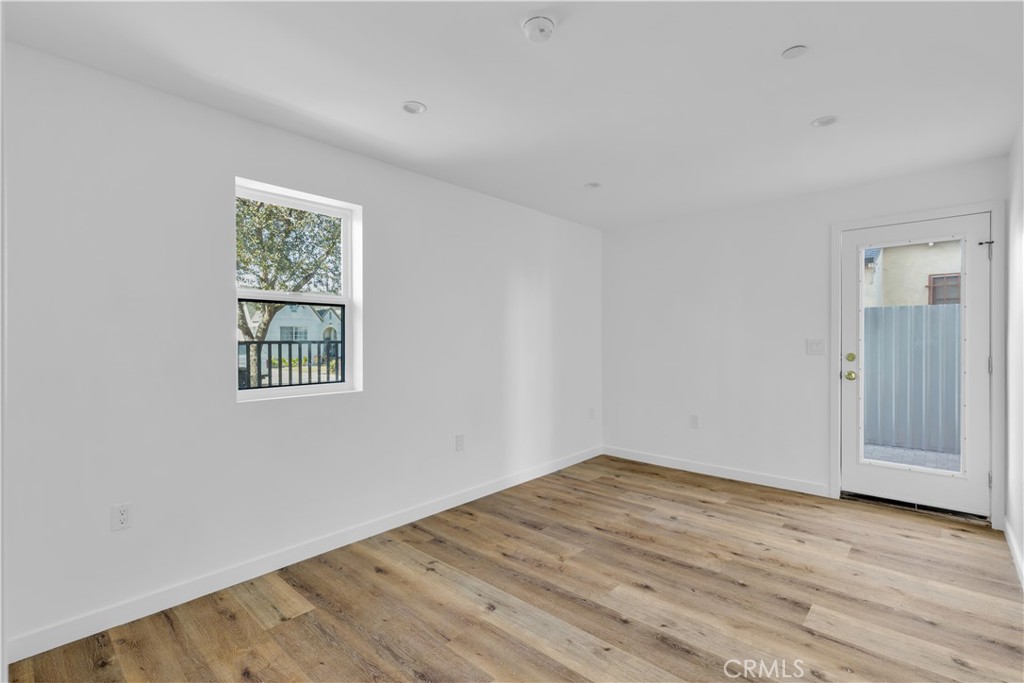 1736 Carmona Avenue Property Photo 11