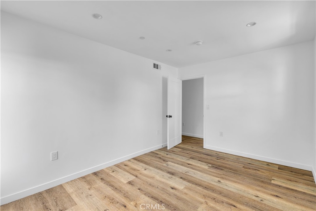 1736 Carmona Avenue Property Photo 12