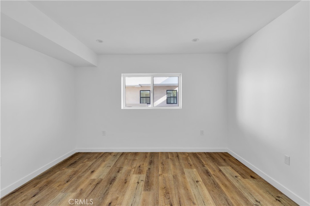 1736 Carmona Avenue Property Photo 15