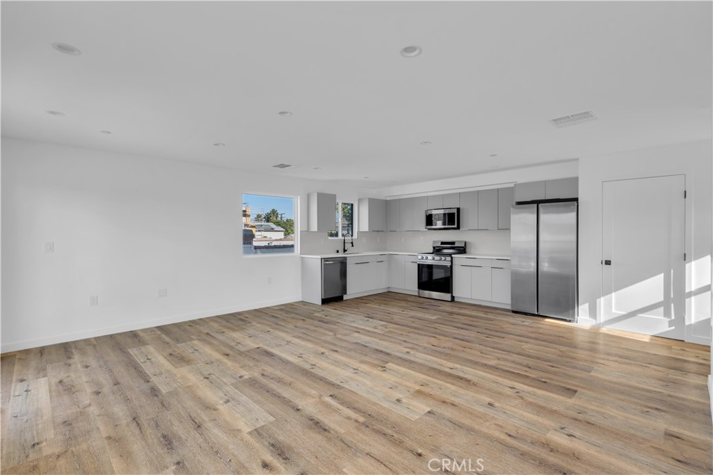 1736 Carmona Avenue Property Photo 20