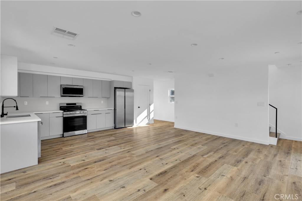 1736 Carmona Avenue Property Photo 21