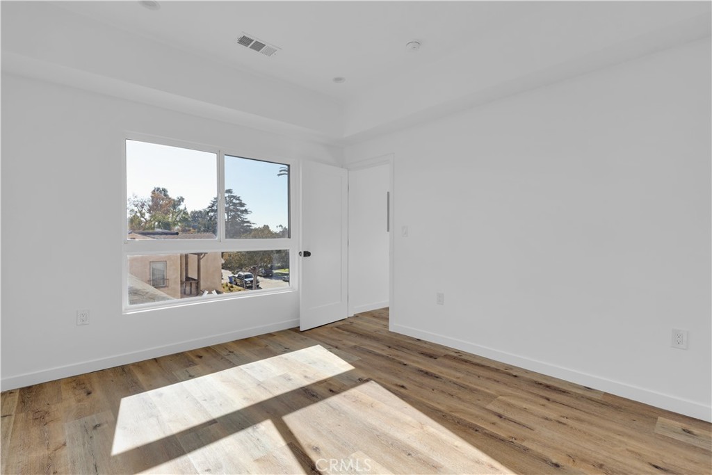 1736 Carmona Avenue Property Photo 25