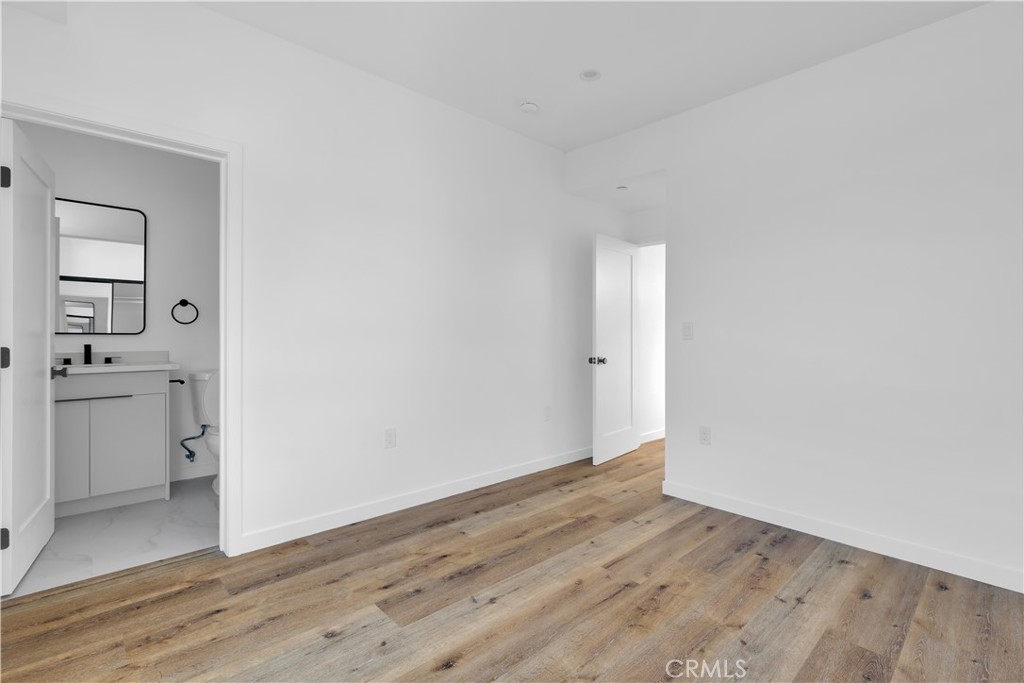 1736 Carmona Avenue Property Photo 28