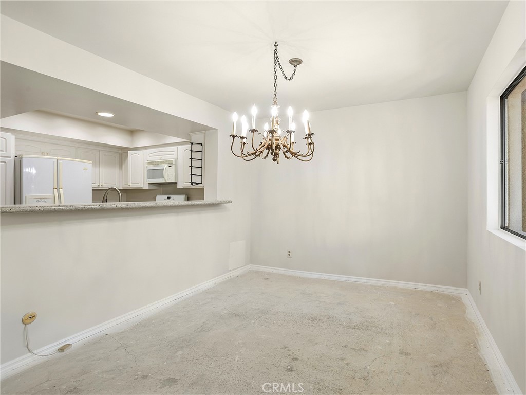 6724 Hillpark Drive 302 Property Photo 9