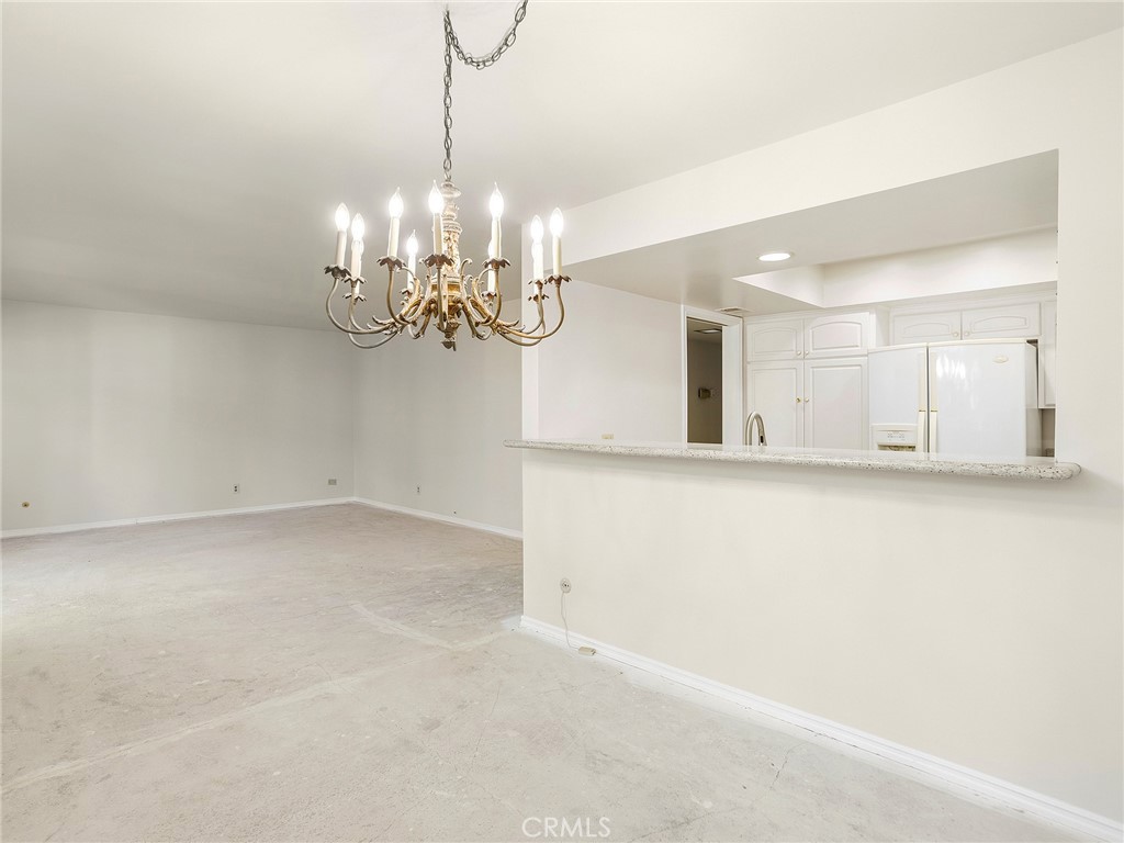 6724 Hillpark Drive 302 Property Photo 11