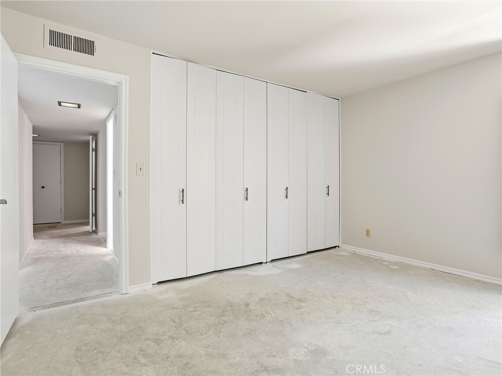 6724 Hillpark Drive 302 Property Photo 19