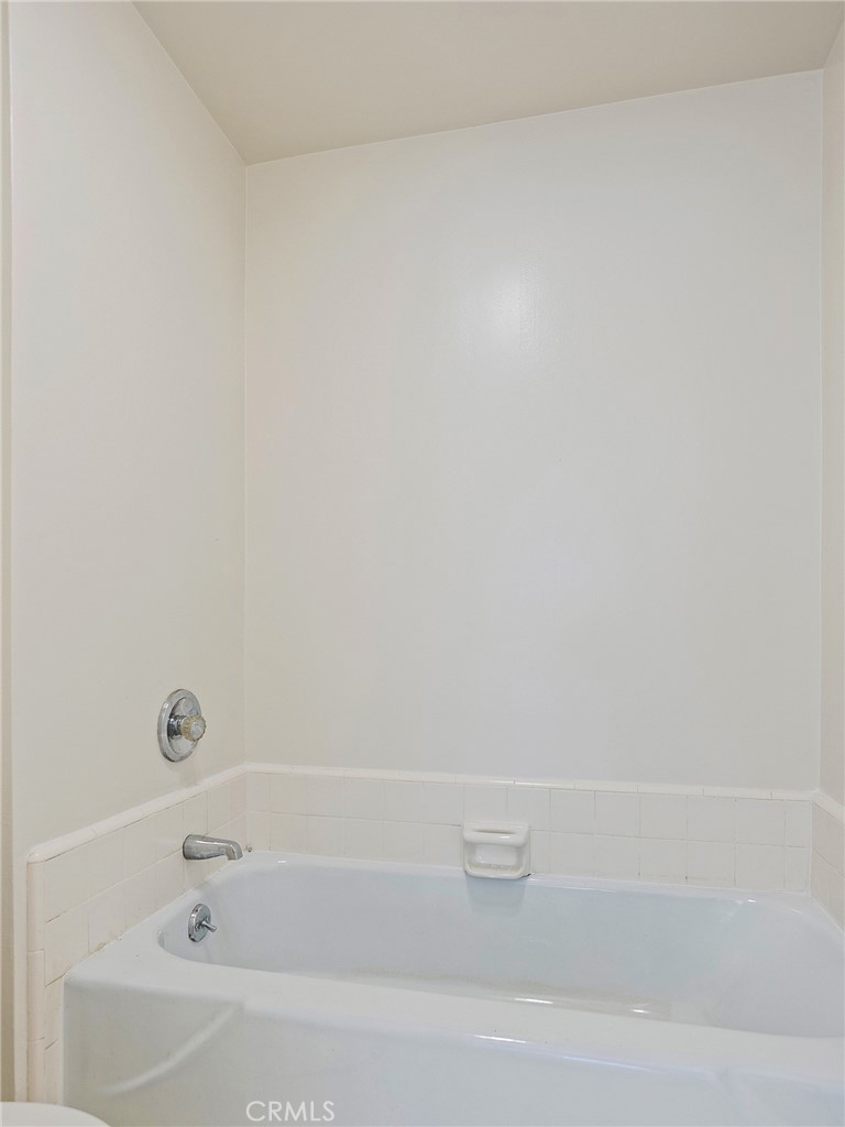 6724 Hillpark Drive 302 Property Photo 21
