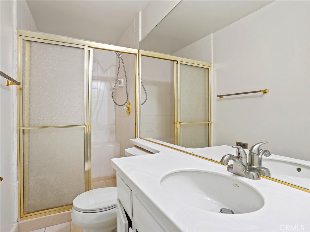 6724 Hillpark Drive 302 Property Photo 22