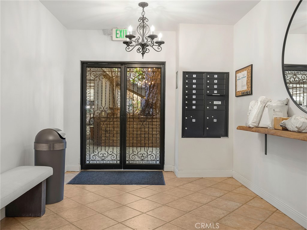 6724 Hillpark Drive 302 Property Photo 25