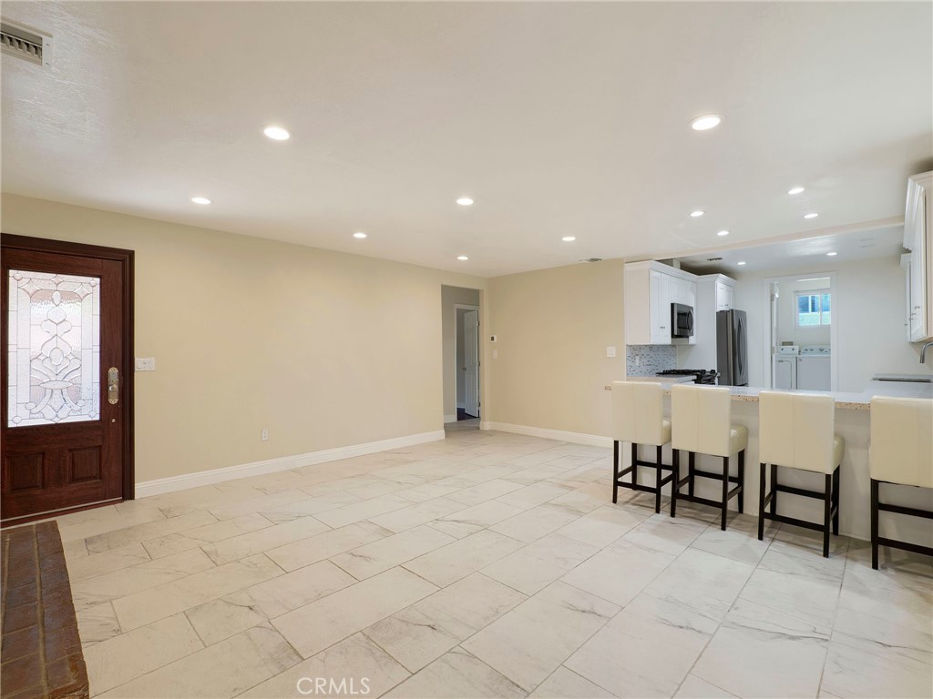 1414 Thompson Property Photo 3