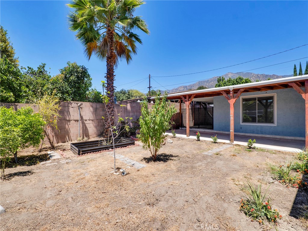 1414 Thompson Property Photo 22