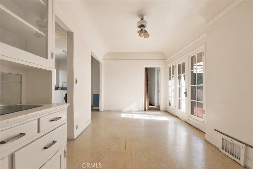 1224 S Wilton Place Property Photo 19