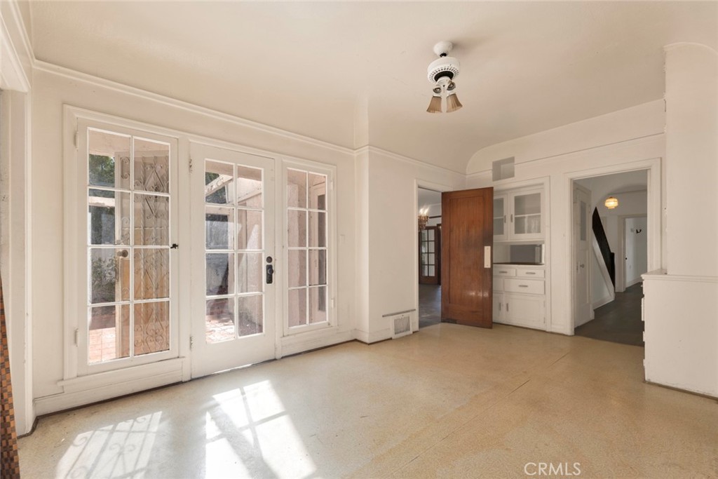 1224 S Wilton Place Property Photo 20