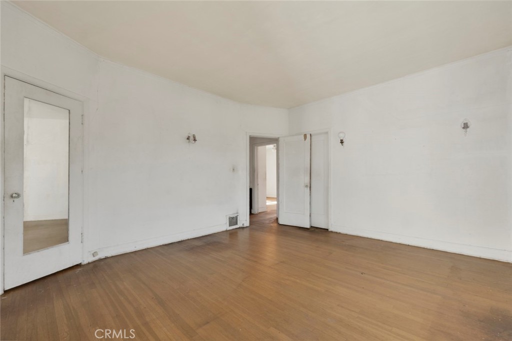 1224 S Wilton Place Property Photo 33