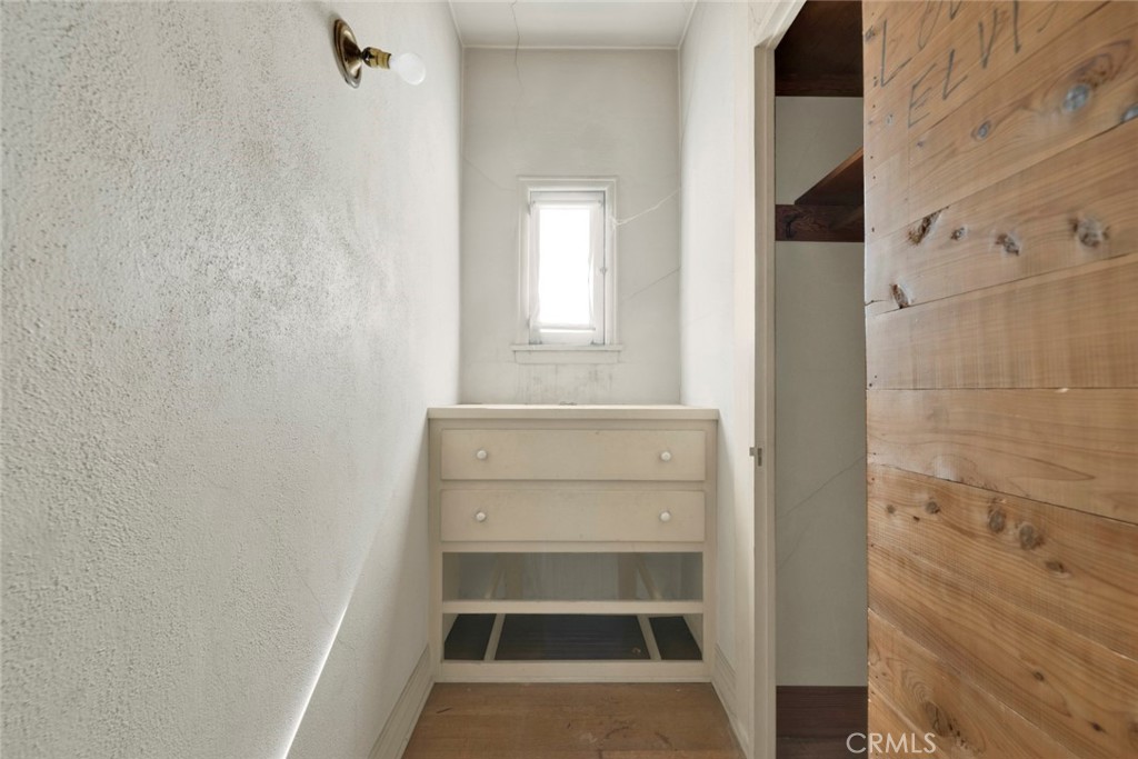 1224 S Wilton Place Property Photo 34