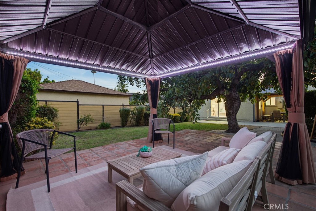 1156 N Isabel Property Photo 40
