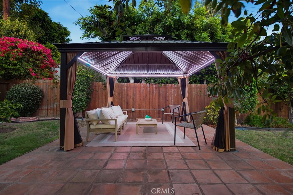1156 N Isabel Property Photo 41